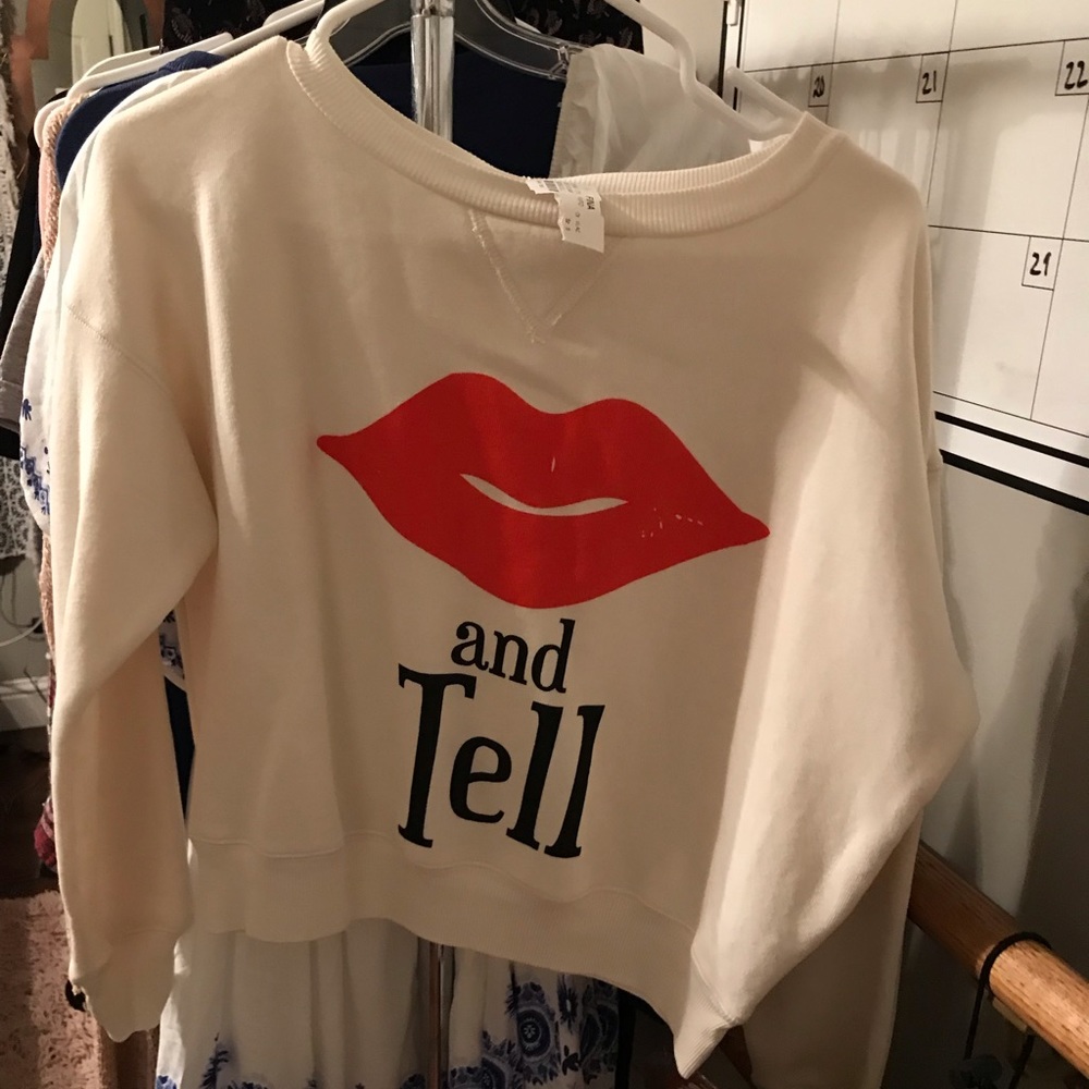 crop sweatshirt